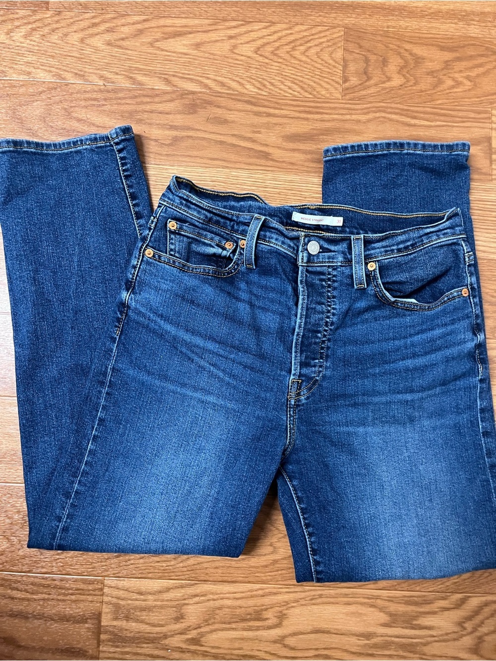 Levis Jeans Womens 31 Wedgie Straight Dark Wash Denim High Rise Stretch Sm Spot